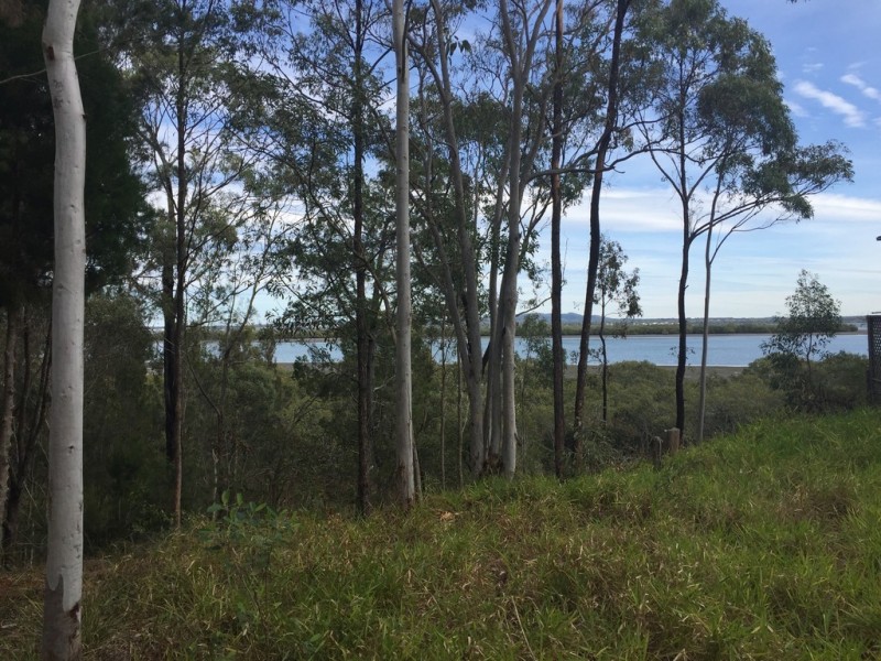 1-3 COAST ROAD, Macleay Island QLD 4184