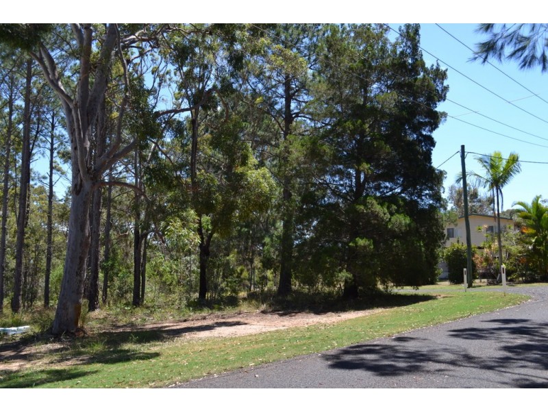 21 ALEXANDER STREET, Macleay Island QLD 4184