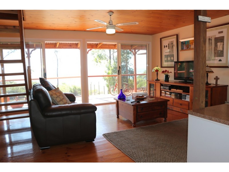 45 BLUE BAY CRESCENT, Macleay Island QLD 4184