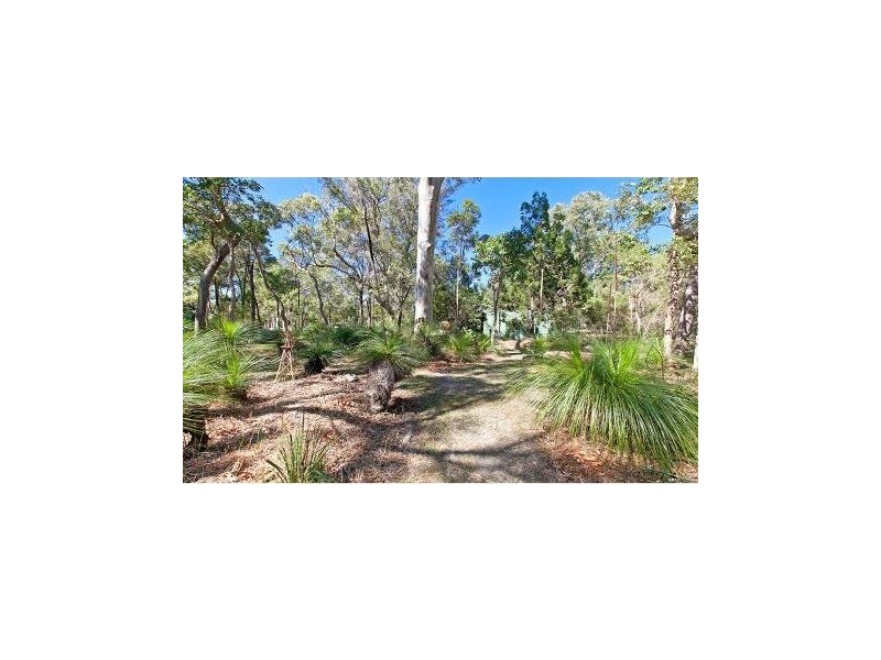 19-23 EAST ROAD, Karragarra Island QLD 4184