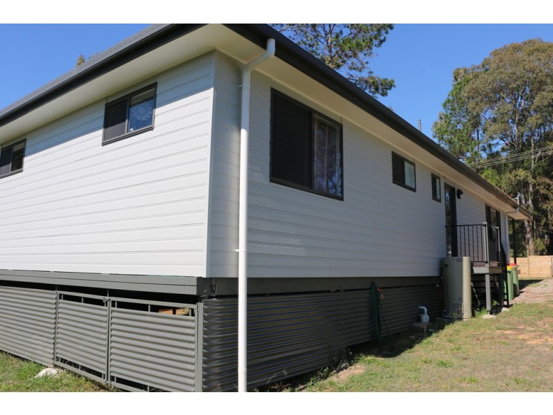 5 Vine Street, Macleay Island QLD 4184