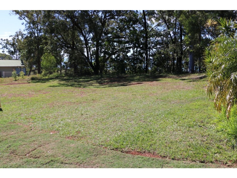 38 BLUE WATER CRESCENT, Macleay Island QLD 4184