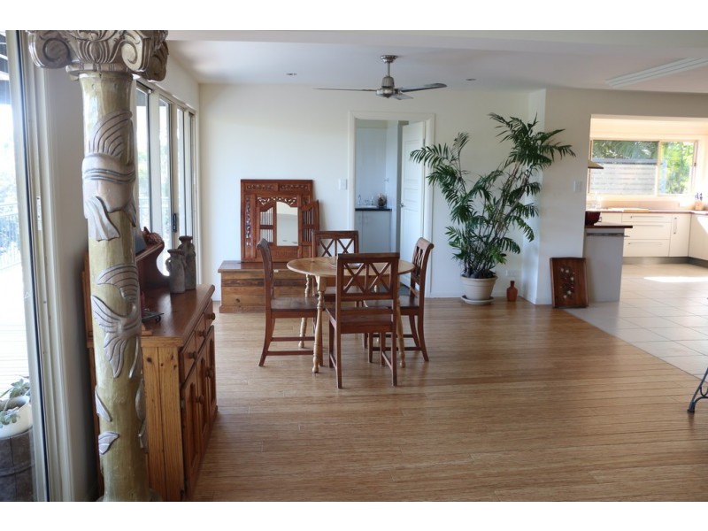 20 CALM WATERS CRESCENT, Macleay Island QLD 4184
