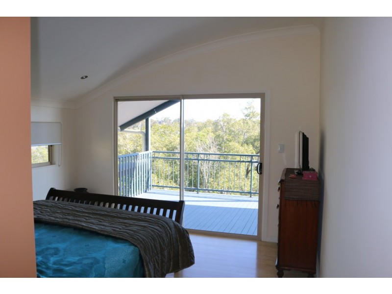20 CALM WATERS CRESCENT, Macleay Island QLD 4184