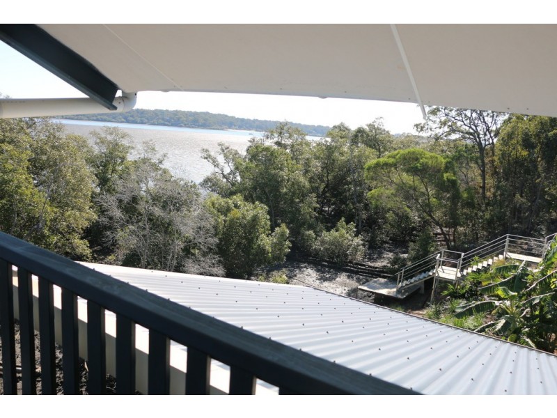 20 CALM WATERS CRESCENT, Macleay Island QLD 4184