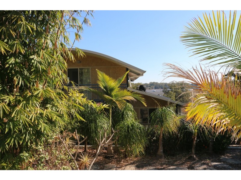 20 CALM WATERS CRESCENT, Macleay Island QLD 4184