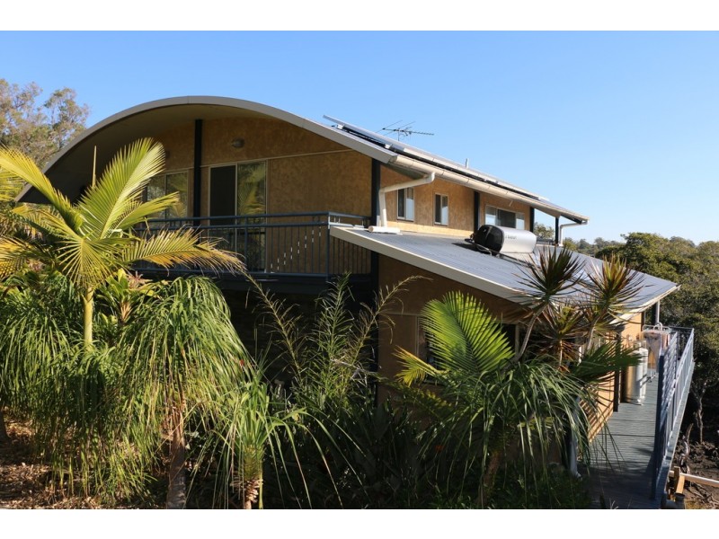 20 CALM WATERS CRESCENT, Macleay Island QLD 4184