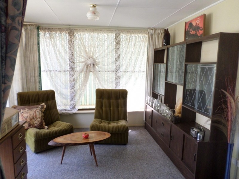 1 ALLAMBIE STREET, Macleay Island QLD 4184