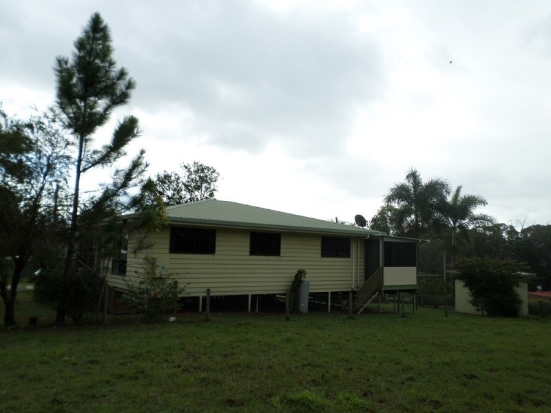 1 ALLAMBIE STREET, Macleay Island QLD 4184