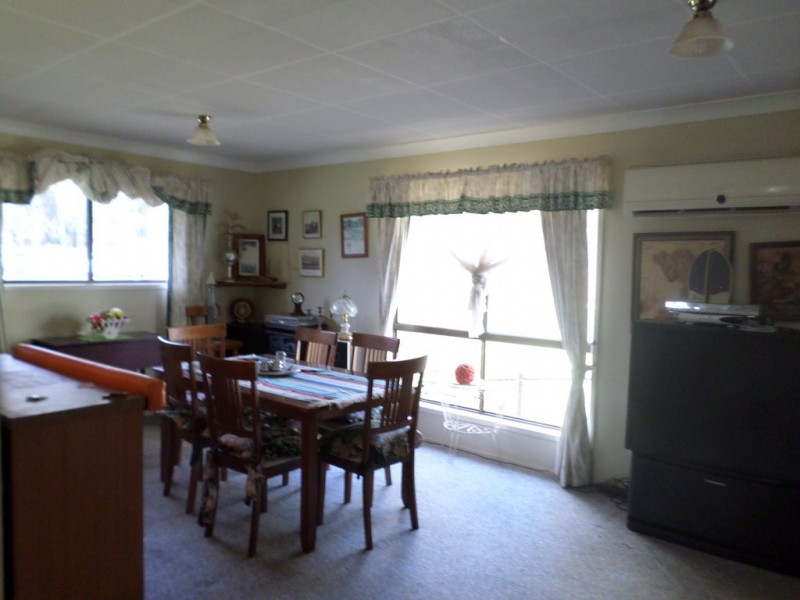 1 ALLAMBIE STREET, Macleay Island QLD 4184