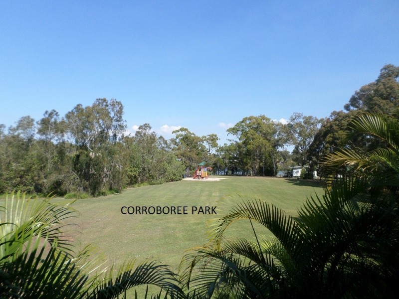 8 BOAT HARBOUR AVENUE, Macleay Island QLD 4184