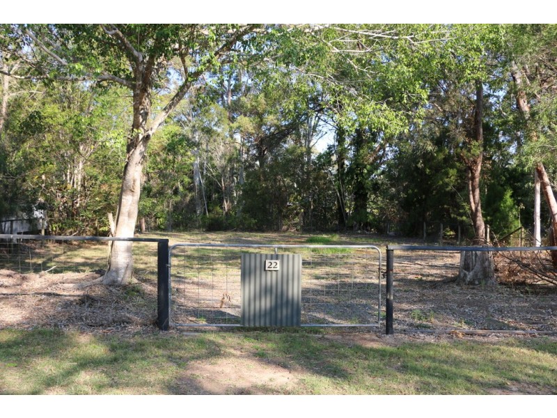 22 MANGO CRESCENT, Macleay Island QLD 4184