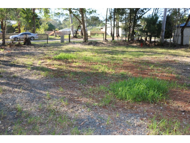 22 MANGO CRESCENT, Macleay Island QLD 4184