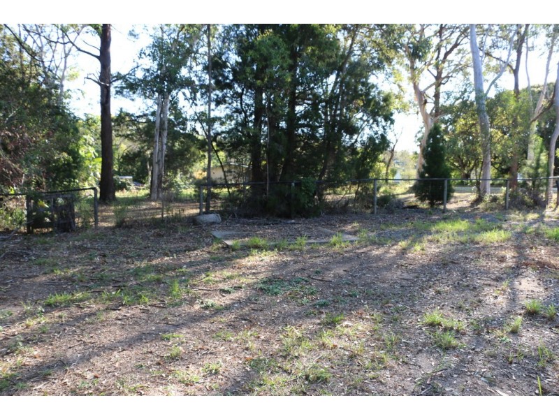 22 MANGO CRESCENT, Macleay Island QLD 4184