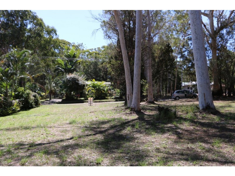 8 MORWONG STREET, Macleay Island QLD 4184