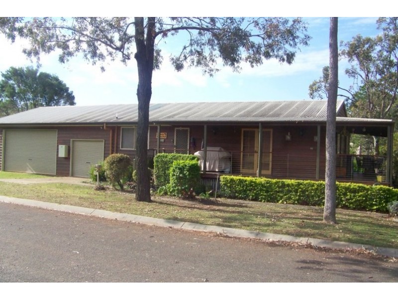 38 LUCAS DR, Lamb Island QLD 4184
