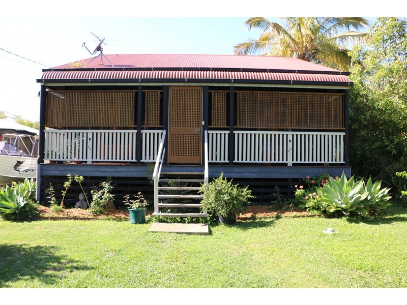20 Alkira Street, Macleay Island QLD 4184