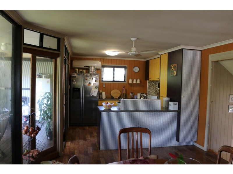 20 Alkira Street, Macleay Island QLD 4184