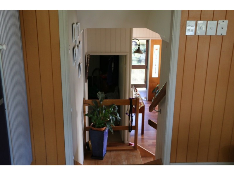 20 Alkira Street, Macleay Island QLD 4184