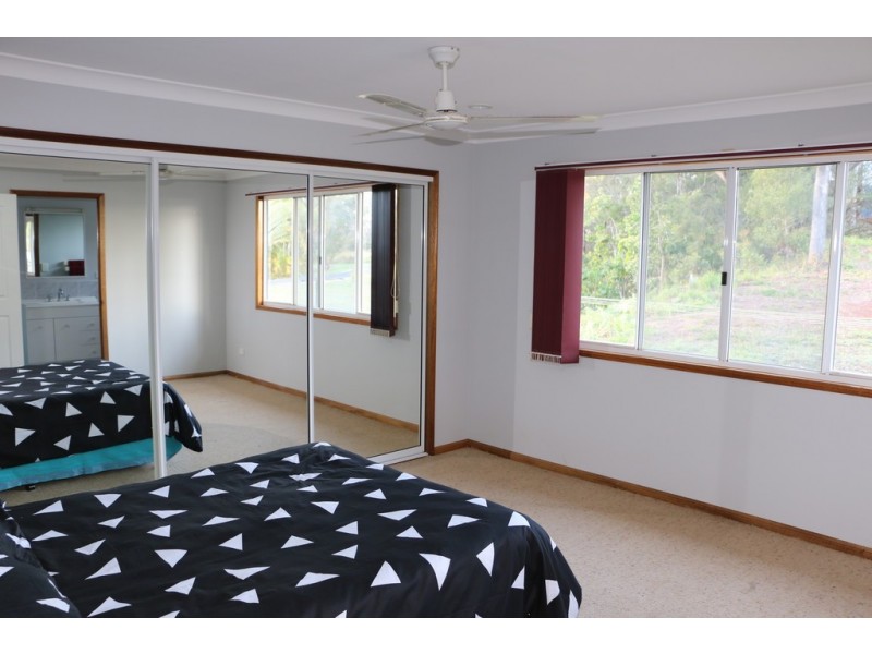 2 Island Outlook, Macleay Island QLD 4184