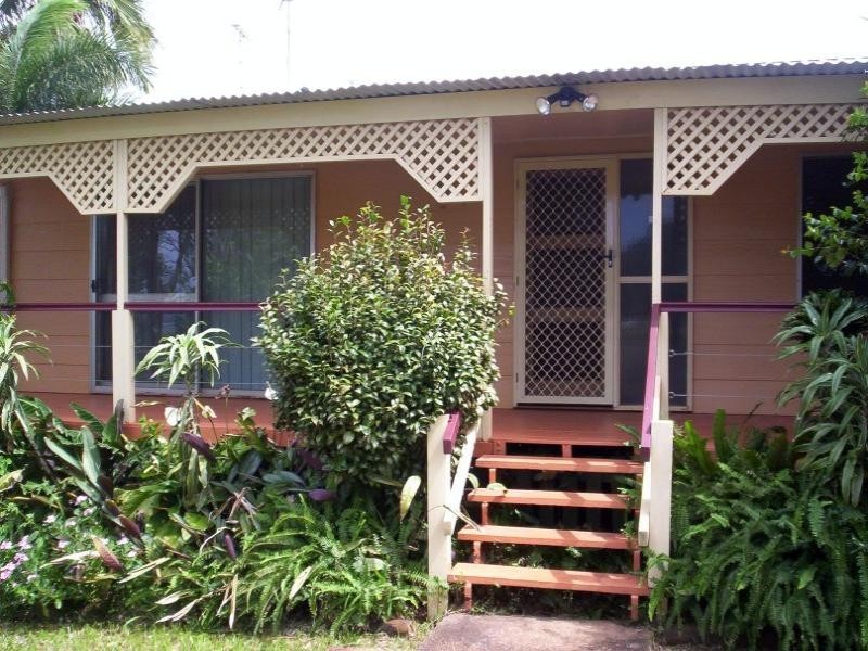 3 Resthaven Dr, Lamb Island QLD 4184