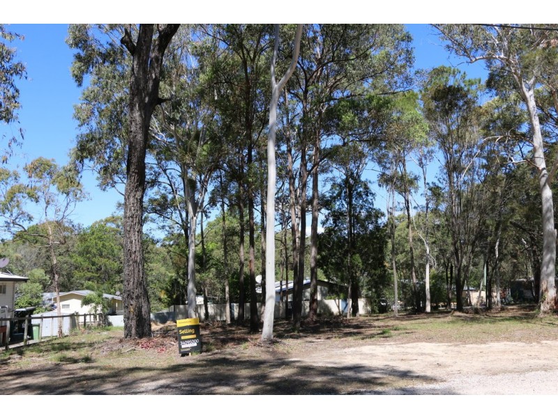4 Parakeet Street, Macleay Island QLD 4184