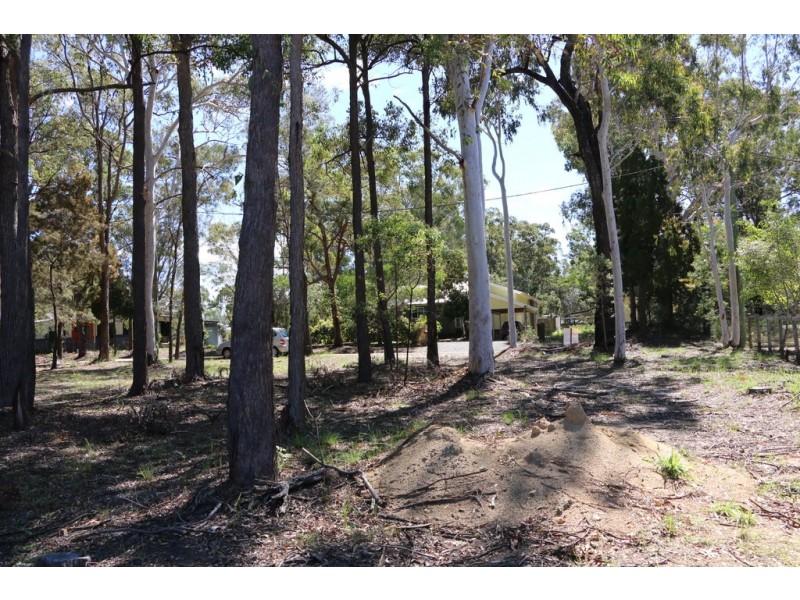 4 Parakeet Street, Macleay Island QLD 4184