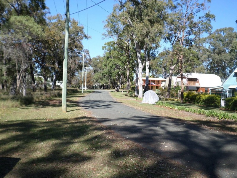 23 BLUE BAY CRESCENT, Macleay Island QLD 4184