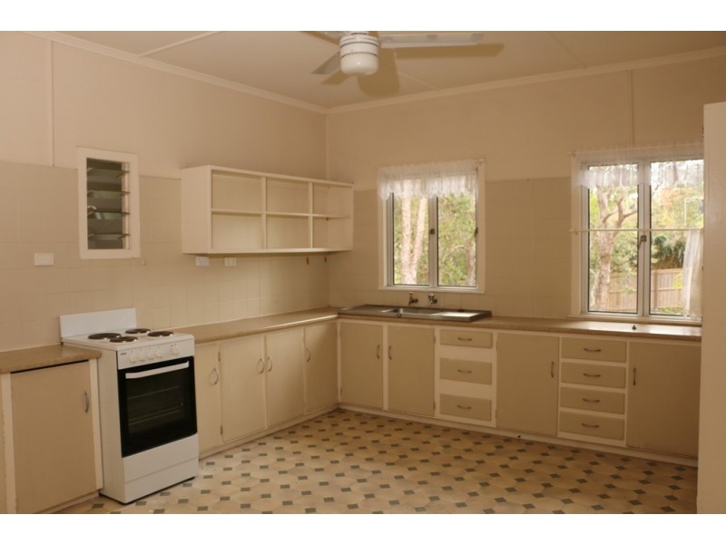 13 MICHAEL STREET, Macleay Island QLD 4184