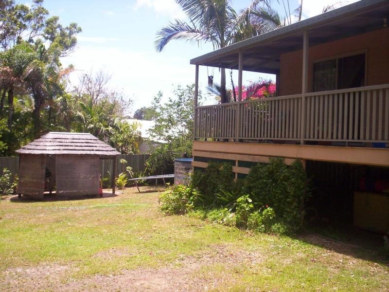 6 EASTERN ROAD, Macleay Island QLD 4184