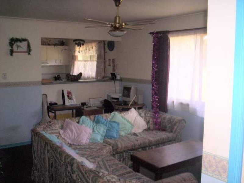 6 EASTERN ROAD, Macleay Island QLD 4184
