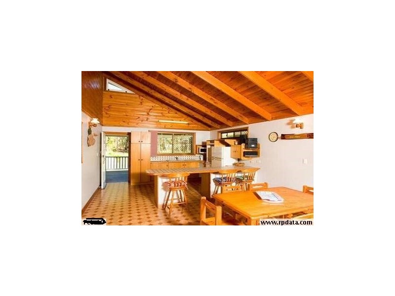 9 ATTUNGA STREET, Macleay Island QLD 4184