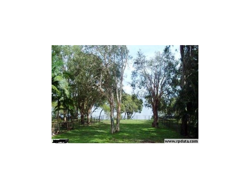 9 ATTUNGA STREET, Macleay Island QLD 4184