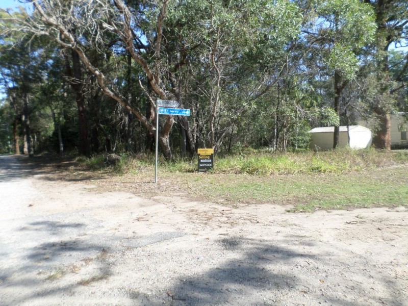 2 DOVE STREET, Macleay Island QLD 4184