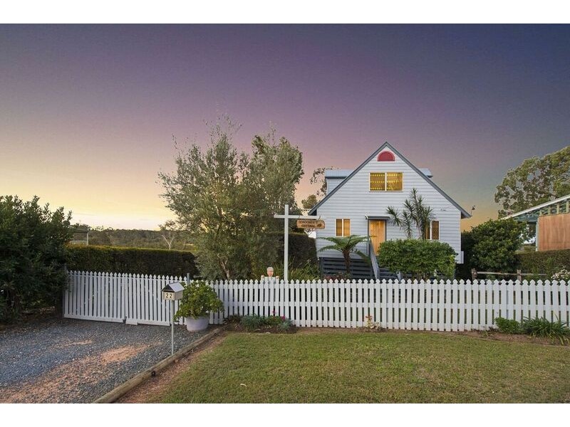 22 SCHOONER STREET, Russell Island QLD 4184