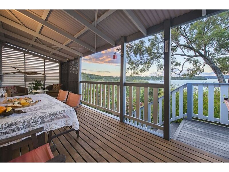 22 SCHOONER STREET, Russell Island QLD 4184