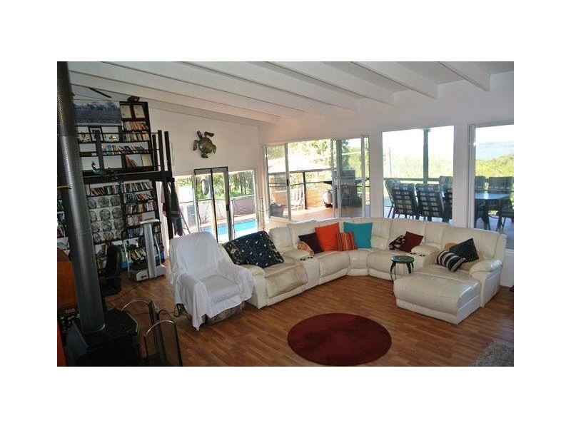 10 KILTO LANE, Macleay Island QLD 4184