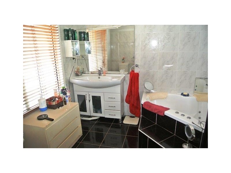 10 KILTO LANE, Macleay Island QLD 4184