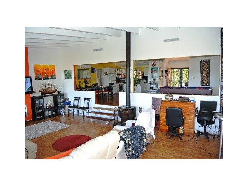 10 KILTO LANE, Macleay Island QLD 4184