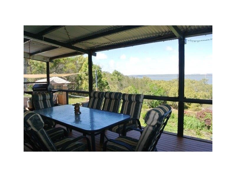 10 KILTO LANE, Macleay Island QLD 4184