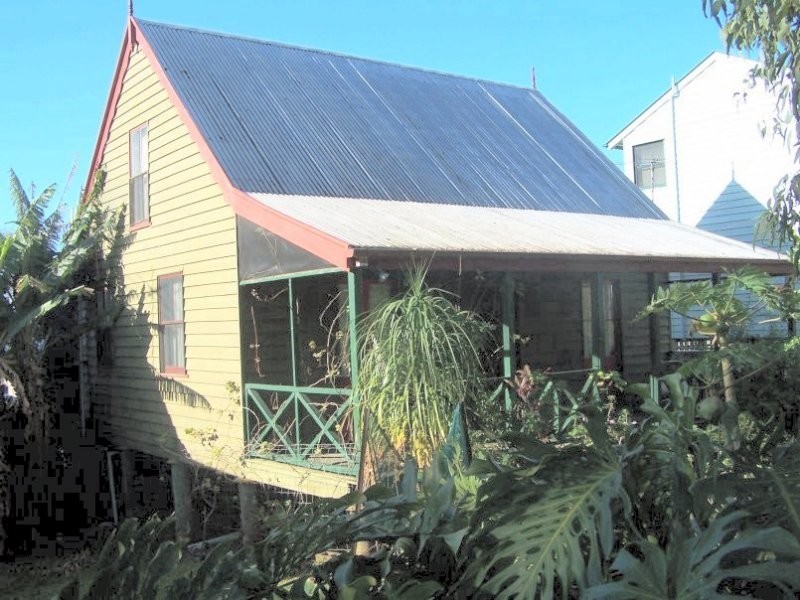 48 RESTHAVEN  DR, Lamb Island QLD 4184