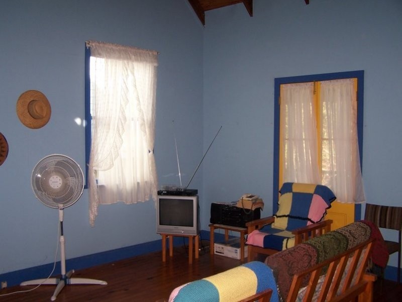 48 RESTHAVEN  DR, Lamb Island QLD 4184