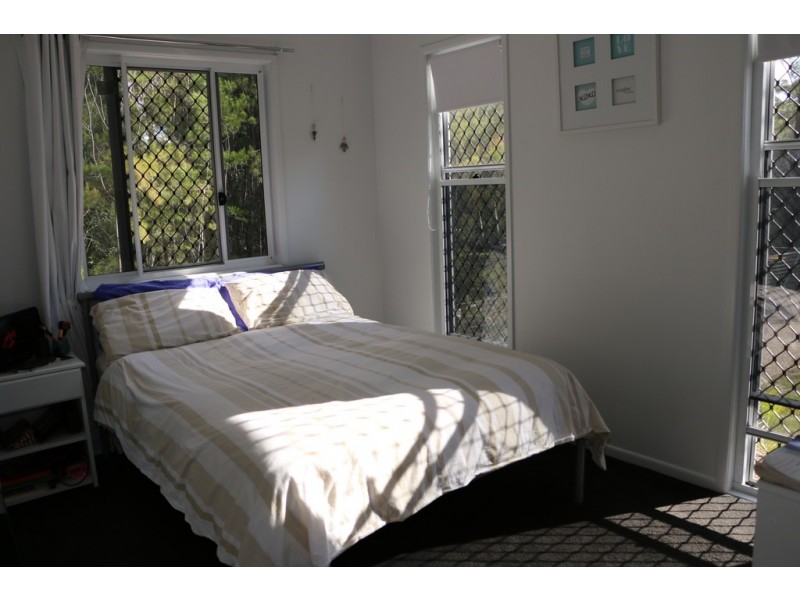 10 Natone Terrace, Macleay Island QLD 4184