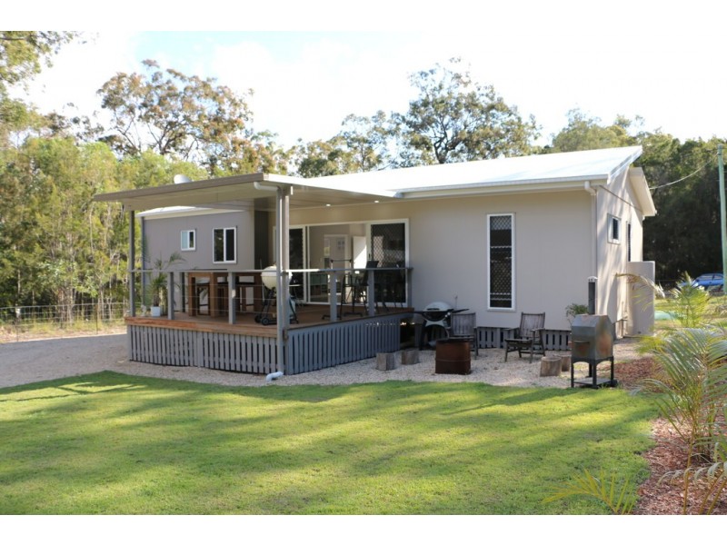 10 Natone Terrace, Macleay Island QLD 4184