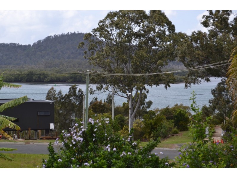 2 Ketch Street, Russell Island QLD 4184