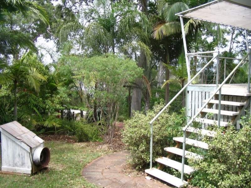 21 MICHAEL AV, Lamb Island QLD 4184