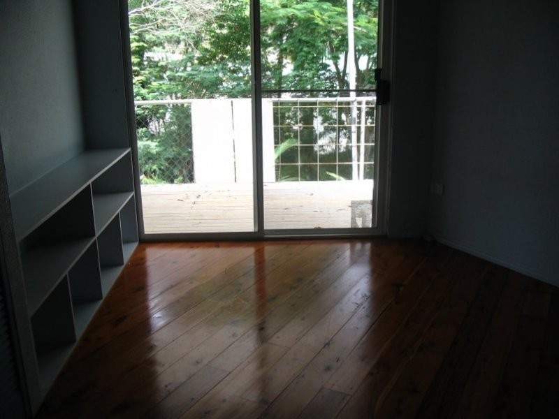 21 MICHAEL AV, Lamb Island QLD 4184