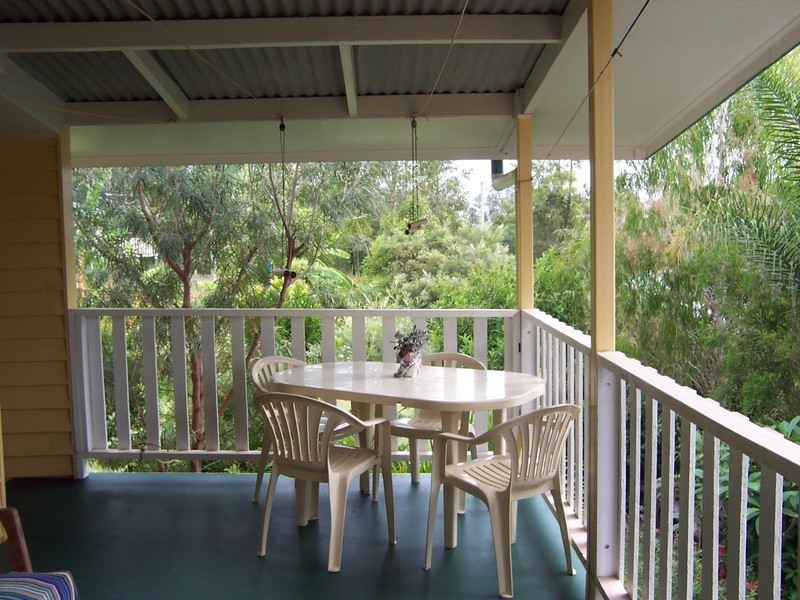 4 EASTBOURNE TERRACE, Macleay Island QLD 4184