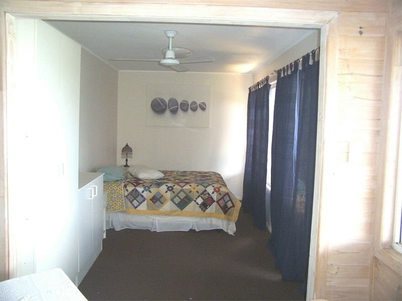 106 CRESCENT DRIVE, Russell Island QLD 4184