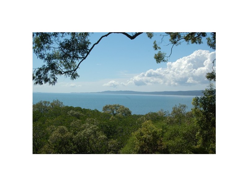 79 PERULPA DVE, Lamb Island QLD 4184